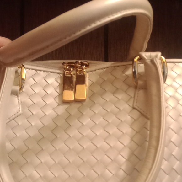 Vintage ganon woven pearl white and gold handbag - Picture 3 of 6
